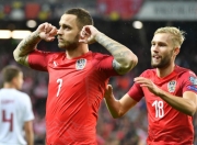 雷火电竞亚洲先驱-奥地利队横扫英格兰队，马龙惊艳四座